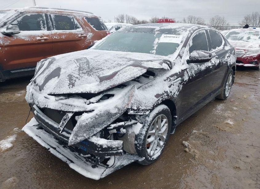 Photo 2 of 2013 Kia Optima LX (VIN 5XXGM4A75DG239859)