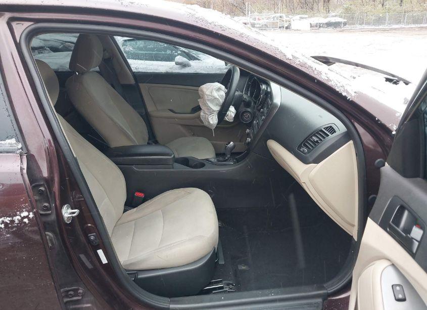 Photo 5 of 2013 Kia Optima LX (VIN 5XXGM4A75DG239859)