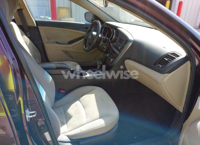 Photo 5 of 2014 Kia Optima LX (VIN 5XXGM4A75EG263449)