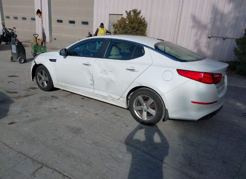 Photo 3 of 2014 Kia Optima LX (VIN 5XXGM4A75EG280414)