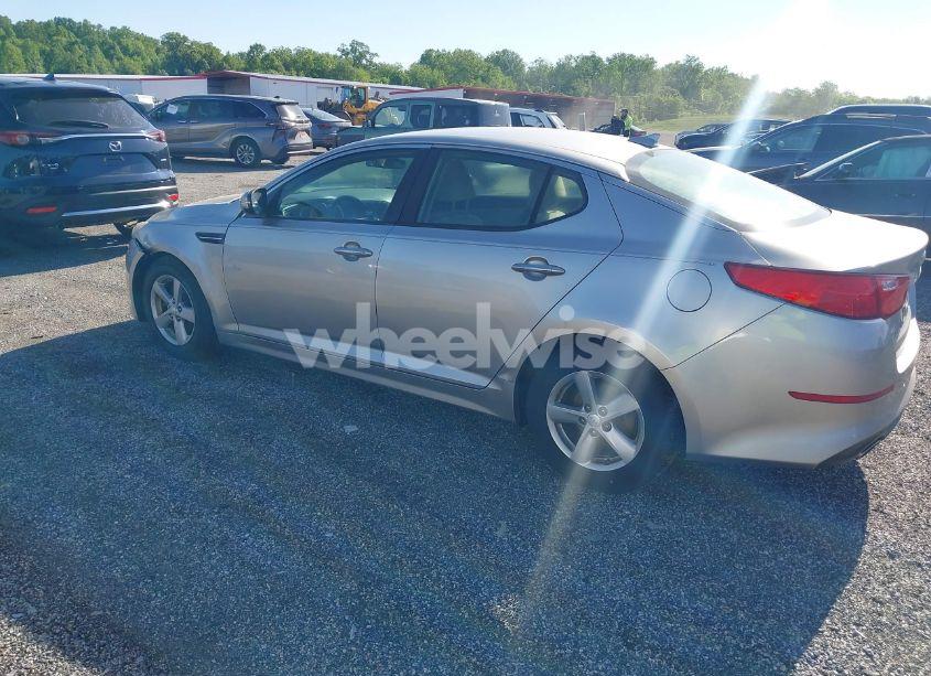 Photo 3 of 2014 Kia Optima LX (VIN 5XXGM4A75EG315789)