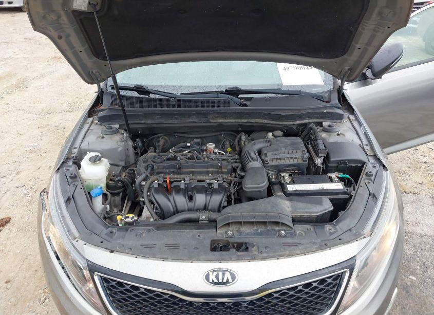 Photo 10 of 2014 Kia Optima LX (VIN 5XXGM4A75EG333029)