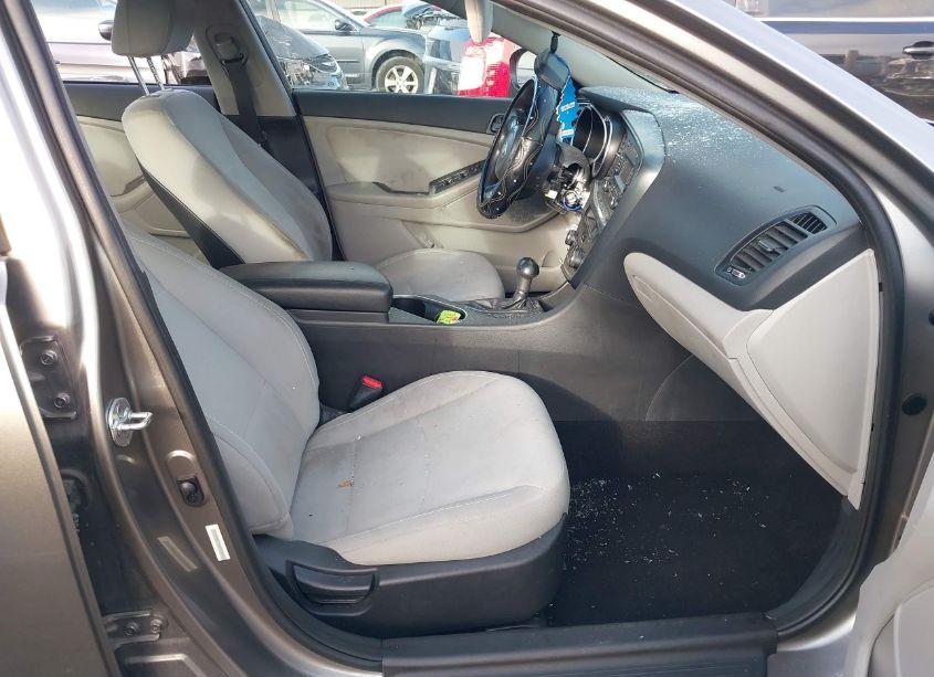 Photo 5 of 2014 Kia Optima LX (VIN 5XXGM4A75EG338697)