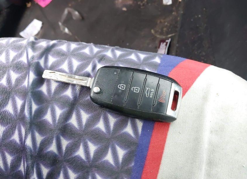 Photo 11 of 2014 Kia Optima LX (VIN 5XXGM4A75EG345486)