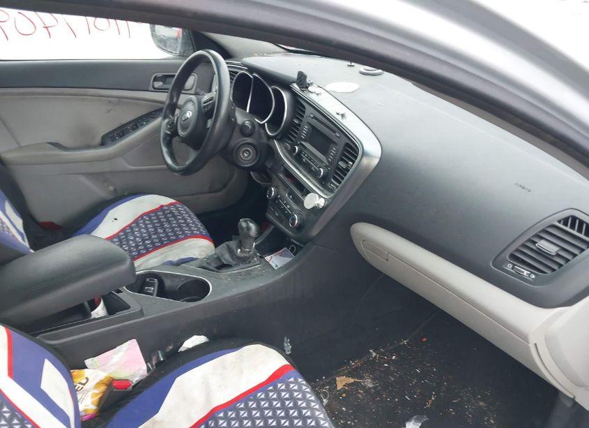 Photo 5 of 2014 Kia Optima LX (VIN 5XXGM4A75EG345486)