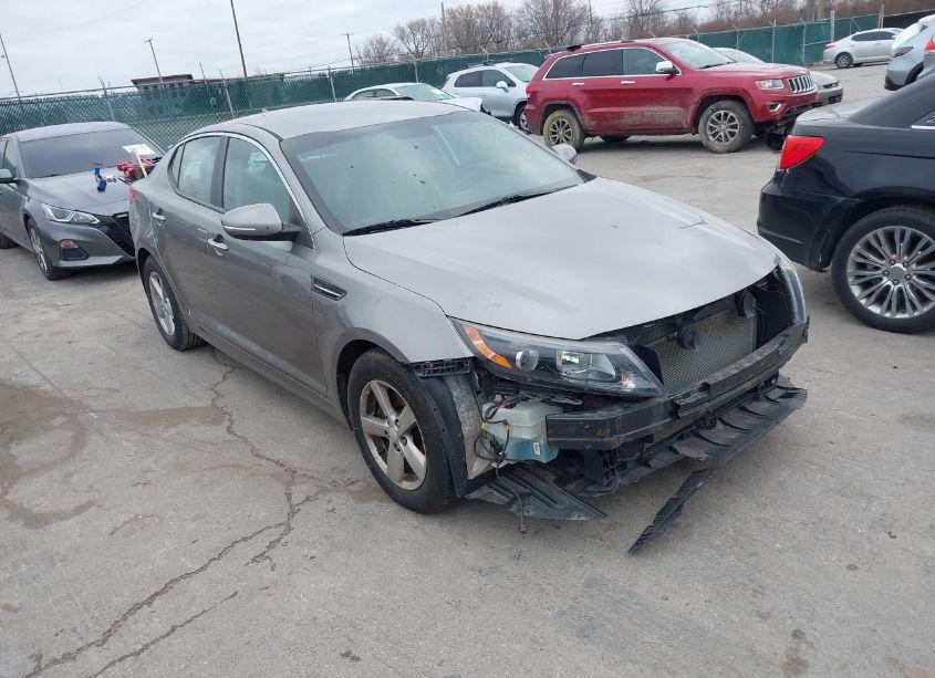 2015 Kia Optima LX (VIN 5XXGM4A75FG353296) main photo