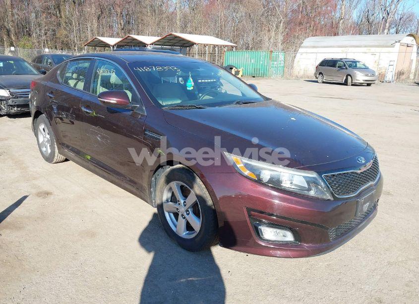 2015 Kia Optima LX (VIN 5XXGM4A75FG380675) main photo