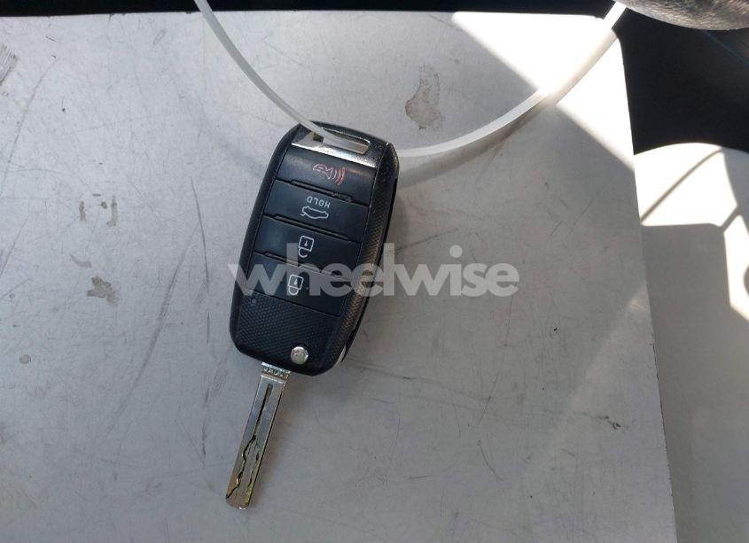 Photo 11 of 2015 Kia Optima LX (VIN 5XXGM4A75FG394365)