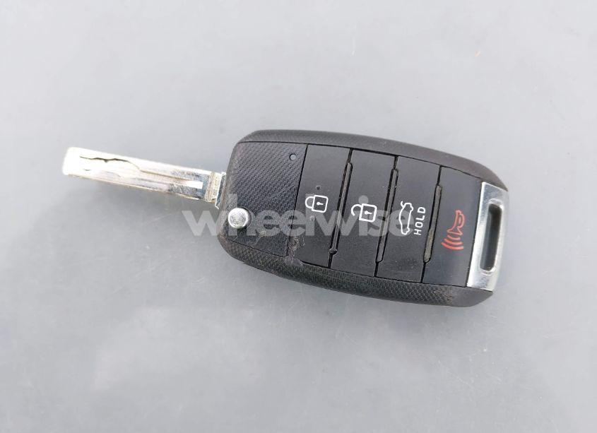 Photo 11 of 2015 Kia Optima LX (VIN 5XXGM4A75FG407535)