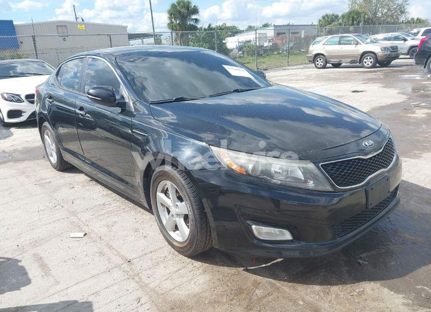 2015 Kia Optima LX (VIN 5XXGM4A75FG412167) main photo