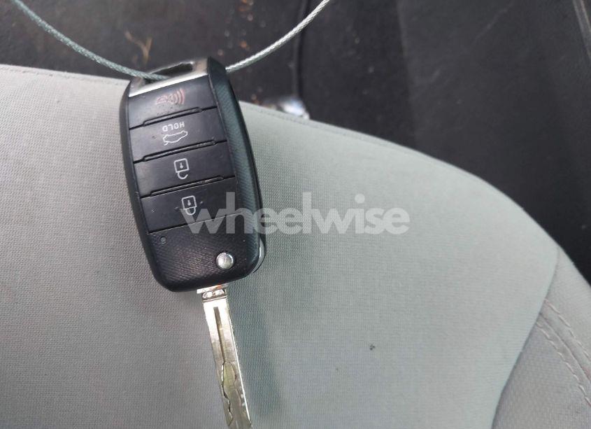 Photo 11 of 2015 Kia Optima LX (VIN 5XXGM4A75FG412167)