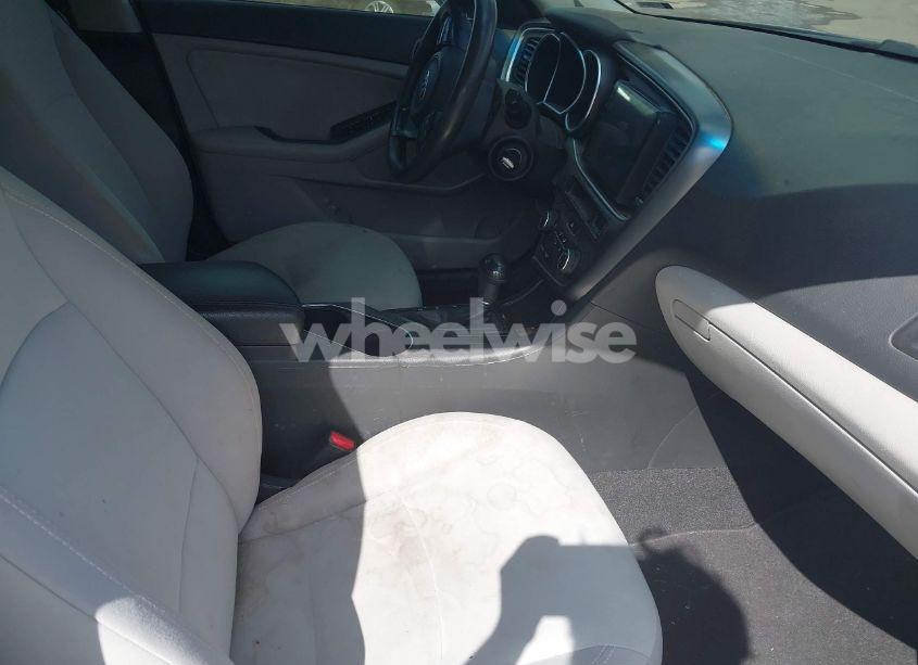 Photo 5 of 2015 Kia Optima LX (VIN 5XXGM4A75FG412167)