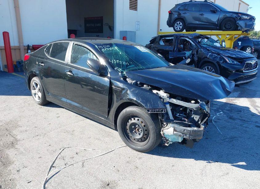 2015 Kia Optima LX (VIN 5XXGM4A75FG439580) main photo