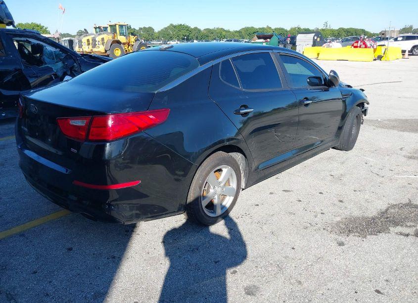 Photo 4 of 2015 Kia Optima LX (VIN 5XXGM4A75FG439580)