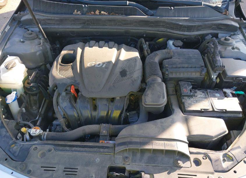 Photo 10 of 2015 Kia Optima LX (VIN 5XXGM4A75FG441927)