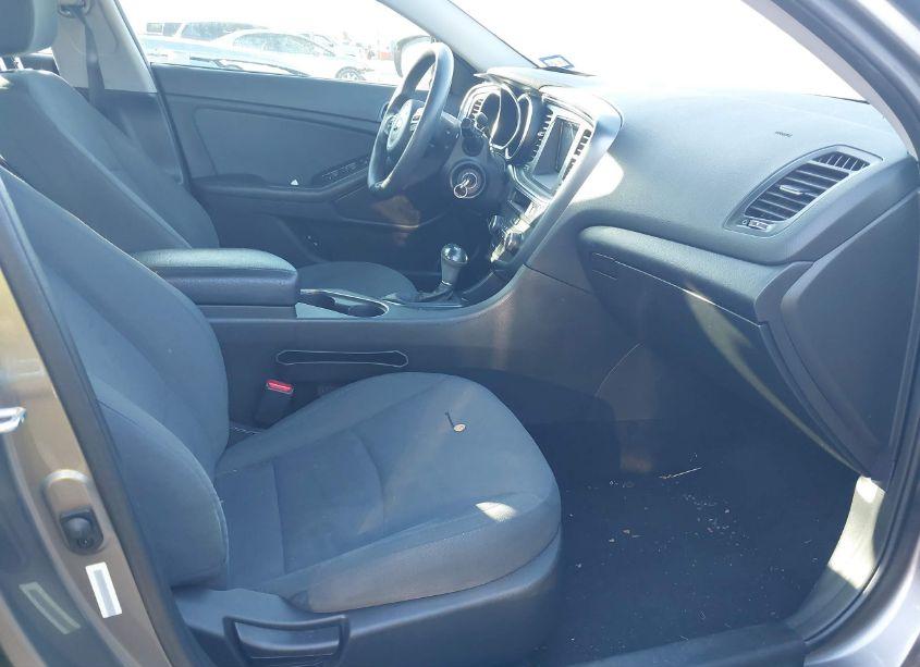 Photo 5 of 2015 Kia Optima LX (VIN 5XXGM4A75FG441927)