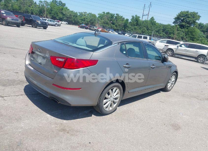 Photo 4 of 2015 Kia Optima LX (VIN 5XXGM4A75FG451244)
