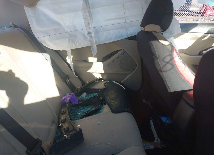 Photo 8 of 2015 Kia Optima LX (VIN 5XXGM4A75FG459859)