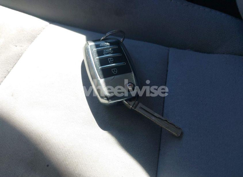 Photo 11 of 2015 Kia Optima LX (VIN 5XXGM4A75FG465435)