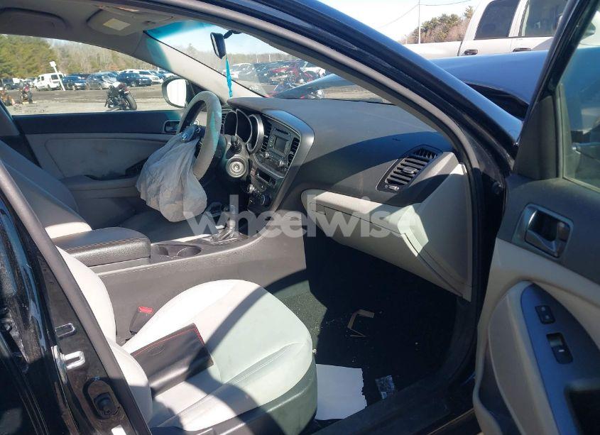 Photo 5 of 2015 Kia Optima LX (VIN 5XXGM4A75FG465435)