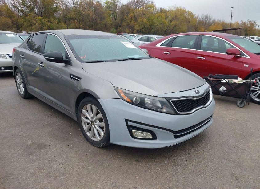 2015 Kia Optima LX (VIN 5XXGM4A75FG472708) main photo