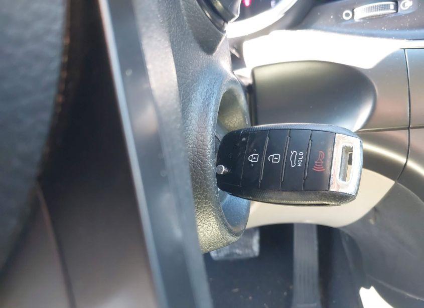 Photo 11 of 2015 Kia Optima LX (VIN 5XXGM4A75FG475656)