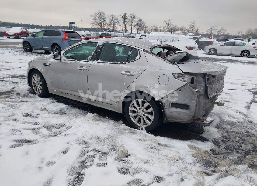 Photo 3 of 2015 Kia Optima LX (VIN 5XXGM4A75FG475706)
