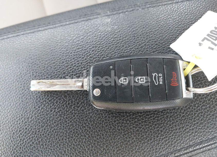 Photo 11 of 2015 Kia Optima LX (VIN 5XXGM4A75FG479559)