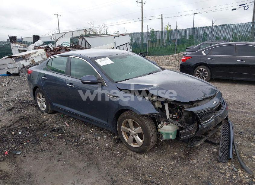 2015 Kia Optima LX (VIN 5XXGM4A75FG479934) main photo