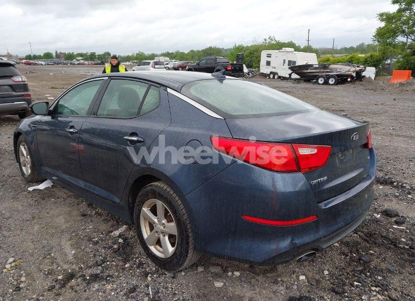 Photo 3 of 2015 Kia Optima LX (VIN 5XXGM4A75FG479934)