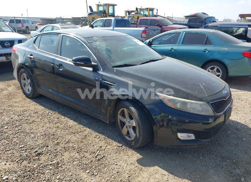 2015 Kia Optima LX (VIN 5XXGM4A75FG487967) main photo