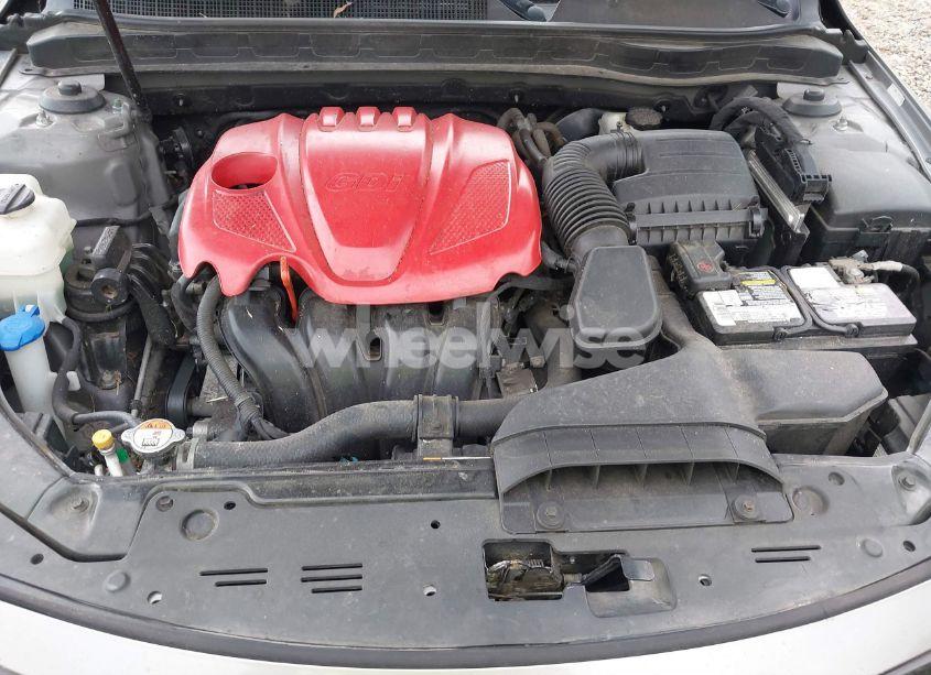 Photo 10 of 2015 Kia Optima LX (VIN 5XXGM4A75FG500233)