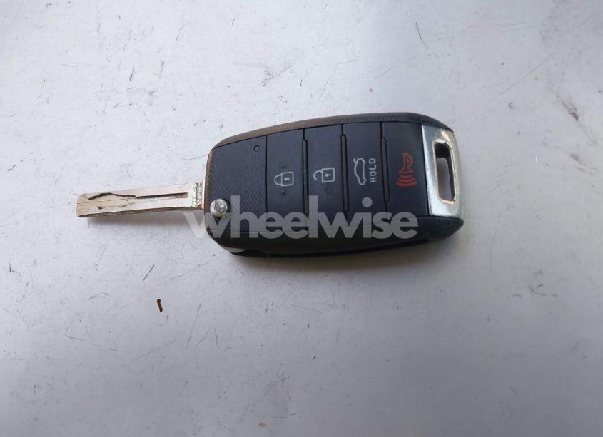 Photo 11 of 2015 Kia Optima LX (VIN 5XXGM4A75FG503357)