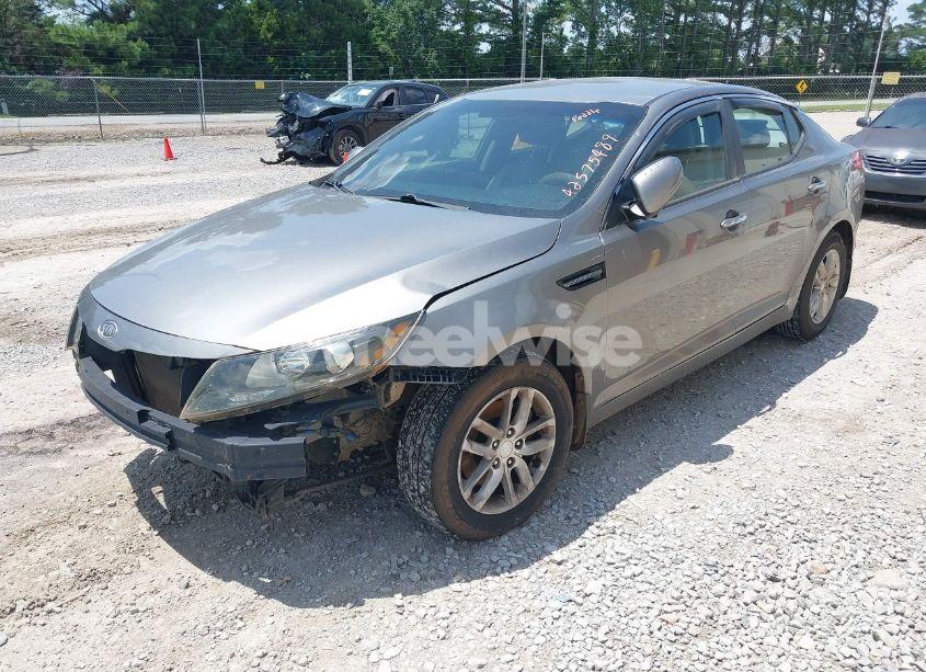 Photo 2 of 2012 Kia Optima LX (VIN 5XXGM4A76CG024618)