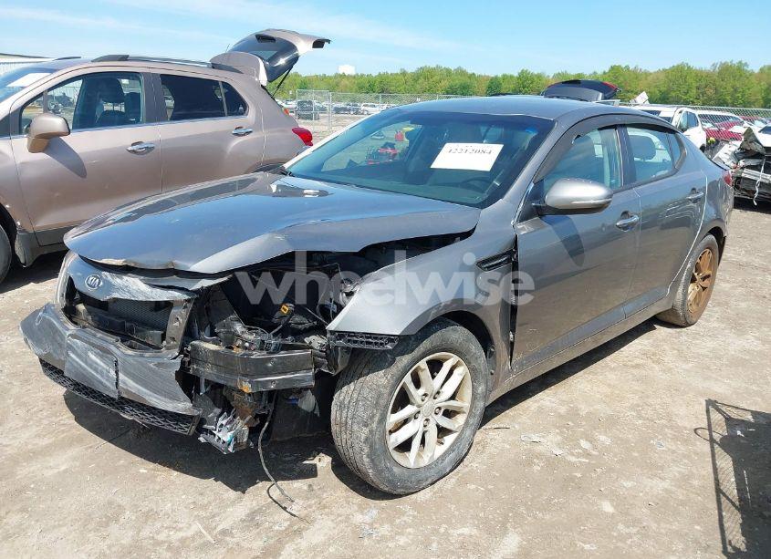 Photo 2 of 2012 Kia Optima LX (VIN 5XXGM4A76CG026630)