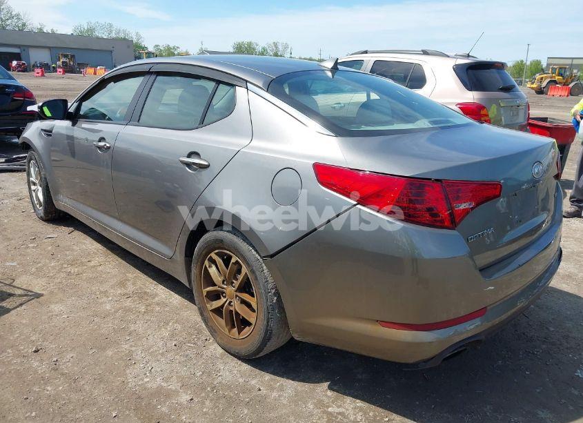 Photo 3 of 2012 Kia Optima LX (VIN 5XXGM4A76CG026630)