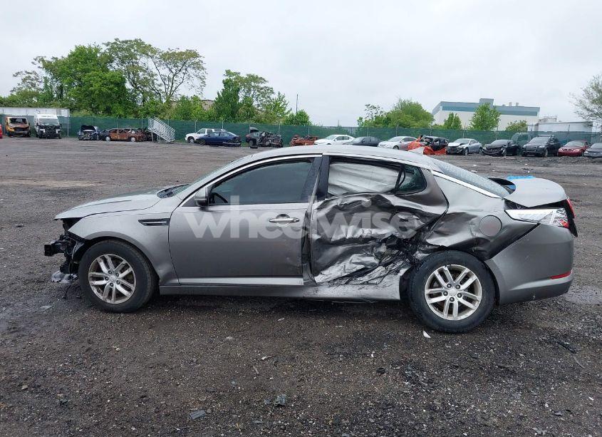 Photo 6 of 2012 Kia Optima LX (VIN 5XXGM4A76CG050152)