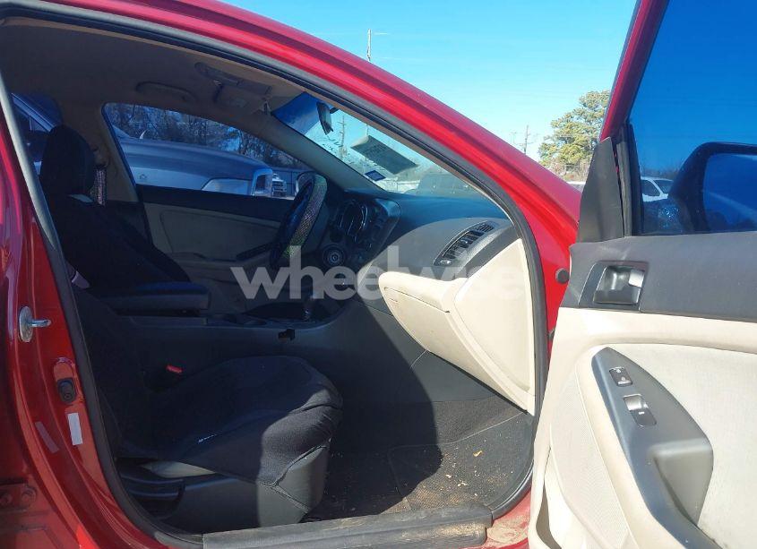 Photo 5 of 2012 Kia Optima LX (VIN 5XXGM4A76CG063144)