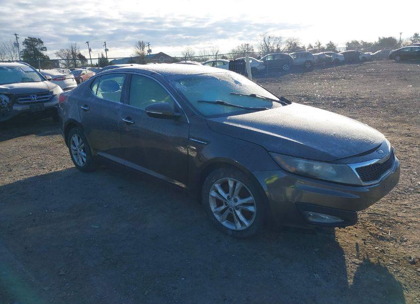 2013 Kia Optima LX (VIN 5XXGM4A76DG095156) main photo