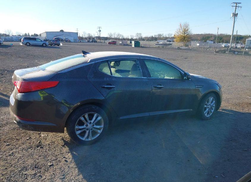 Photo 13 of 2013 Kia Optima LX (VIN 5XXGM4A76DG095156)