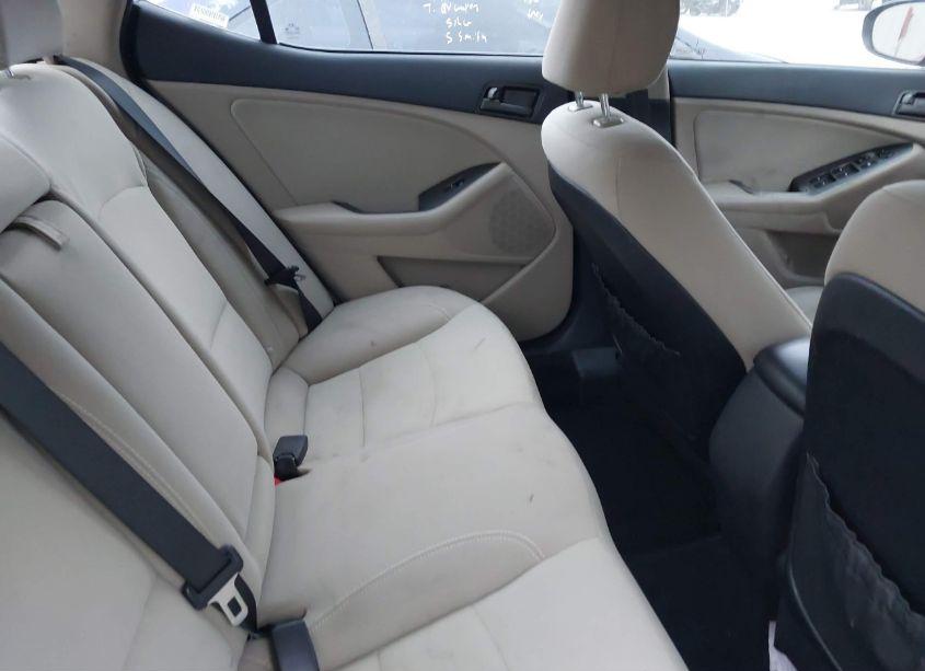 Photo 8 of 2013 Kia Optima LX (VIN 5XXGM4A76DG123344)