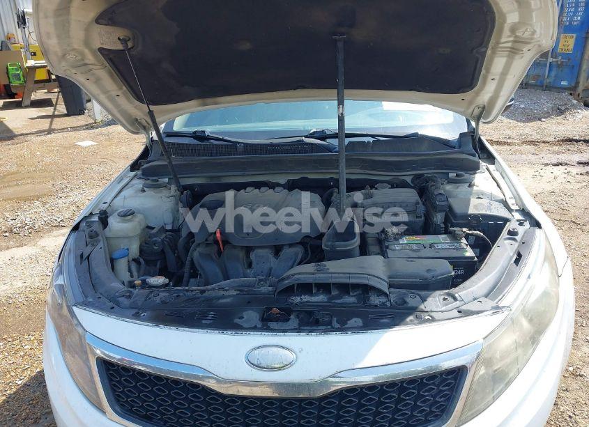 Photo 10 of 2013 Kia Optima LX (VIN 5XXGM4A76DG129838)