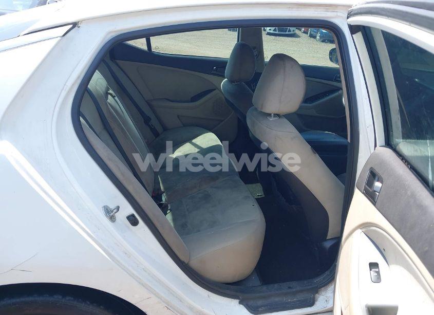 Photo 8 of 2013 Kia Optima LX (VIN 5XXGM4A76DG129838)