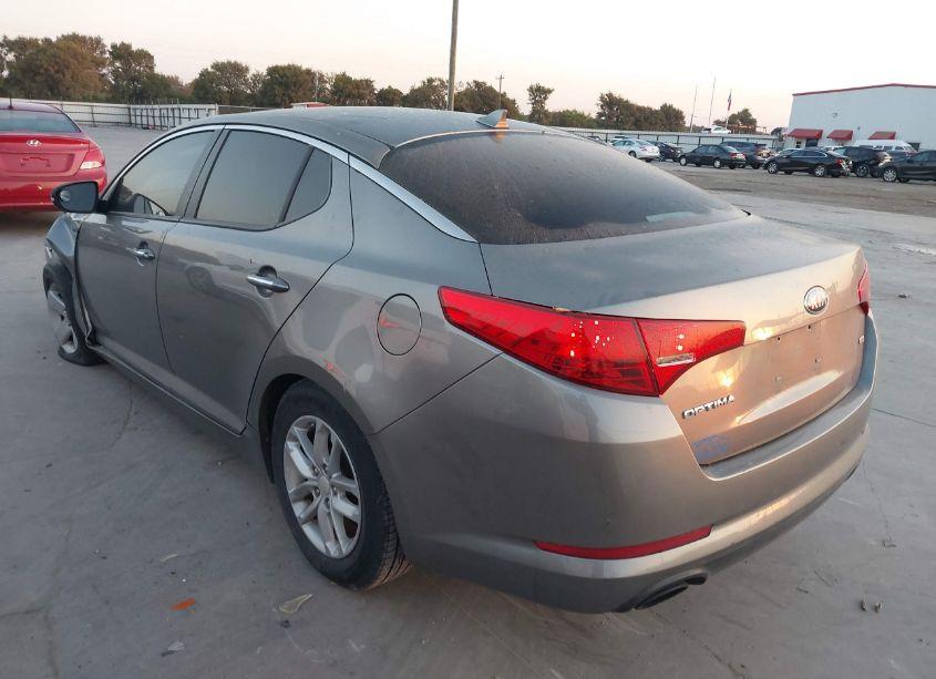 Photo 3 of 2013 Kia Optima LX (VIN 5XXGM4A76DG131377)