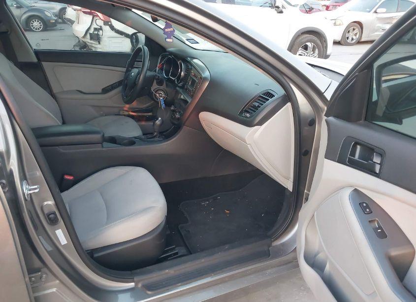 Photo 5 of 2013 Kia Optima LX (VIN 5XXGM4A76DG131377)