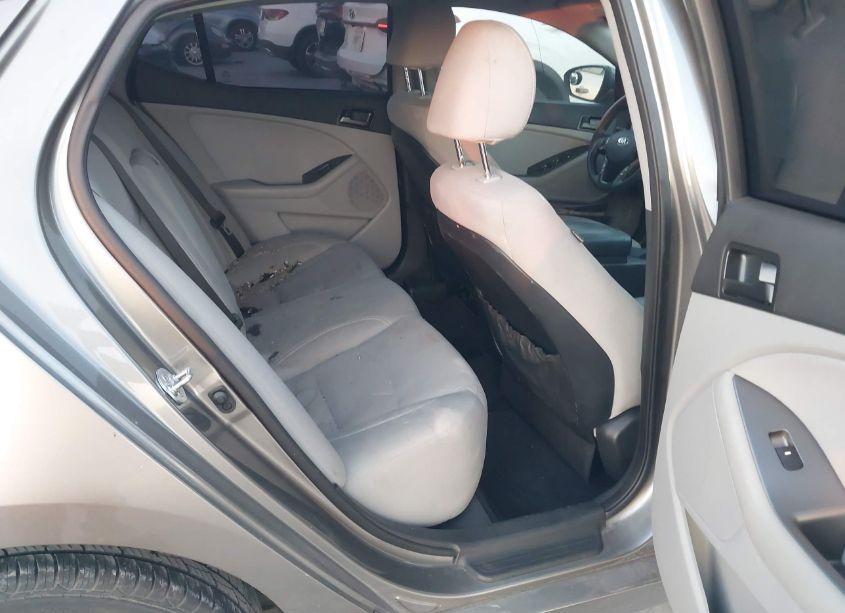 Photo 8 of 2013 Kia Optima LX (VIN 5XXGM4A76DG131377)