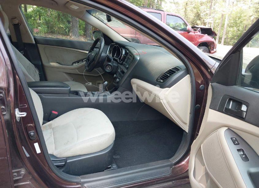 Photo 5 of 2013 Kia Optima LX (VIN 5XXGM4A76DG149409)