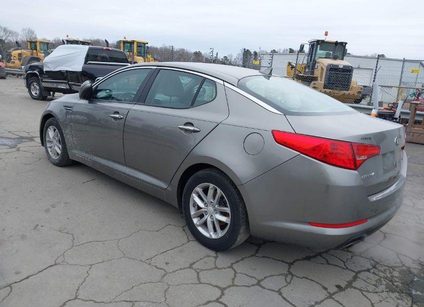 Photo 3 of 2013 Kia Optima LX (VIN 5XXGM4A76DG152505)