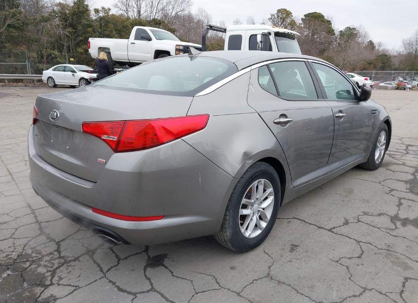 Photo 4 of 2013 Kia Optima LX (VIN 5XXGM4A76DG152505)
