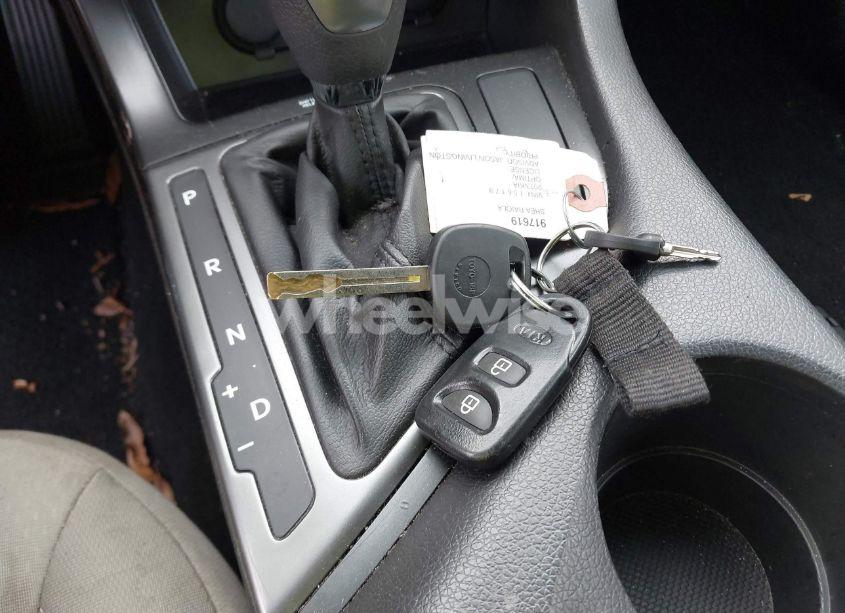 Photo 11 of 2013 Kia Optima LX (VIN 5XXGM4A76DG156179)